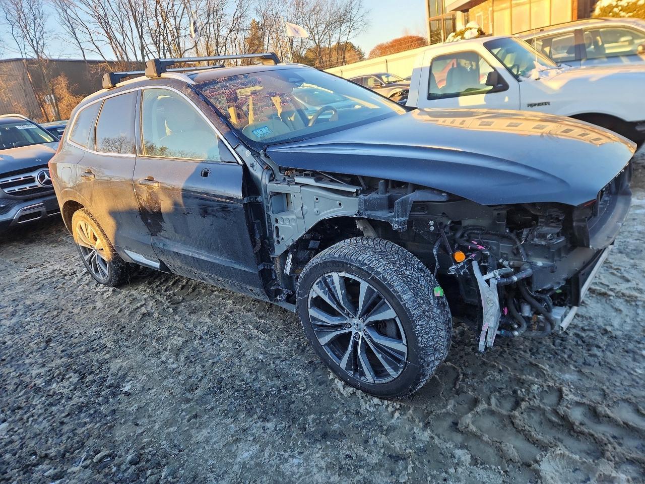 2022 VOLVO XC60