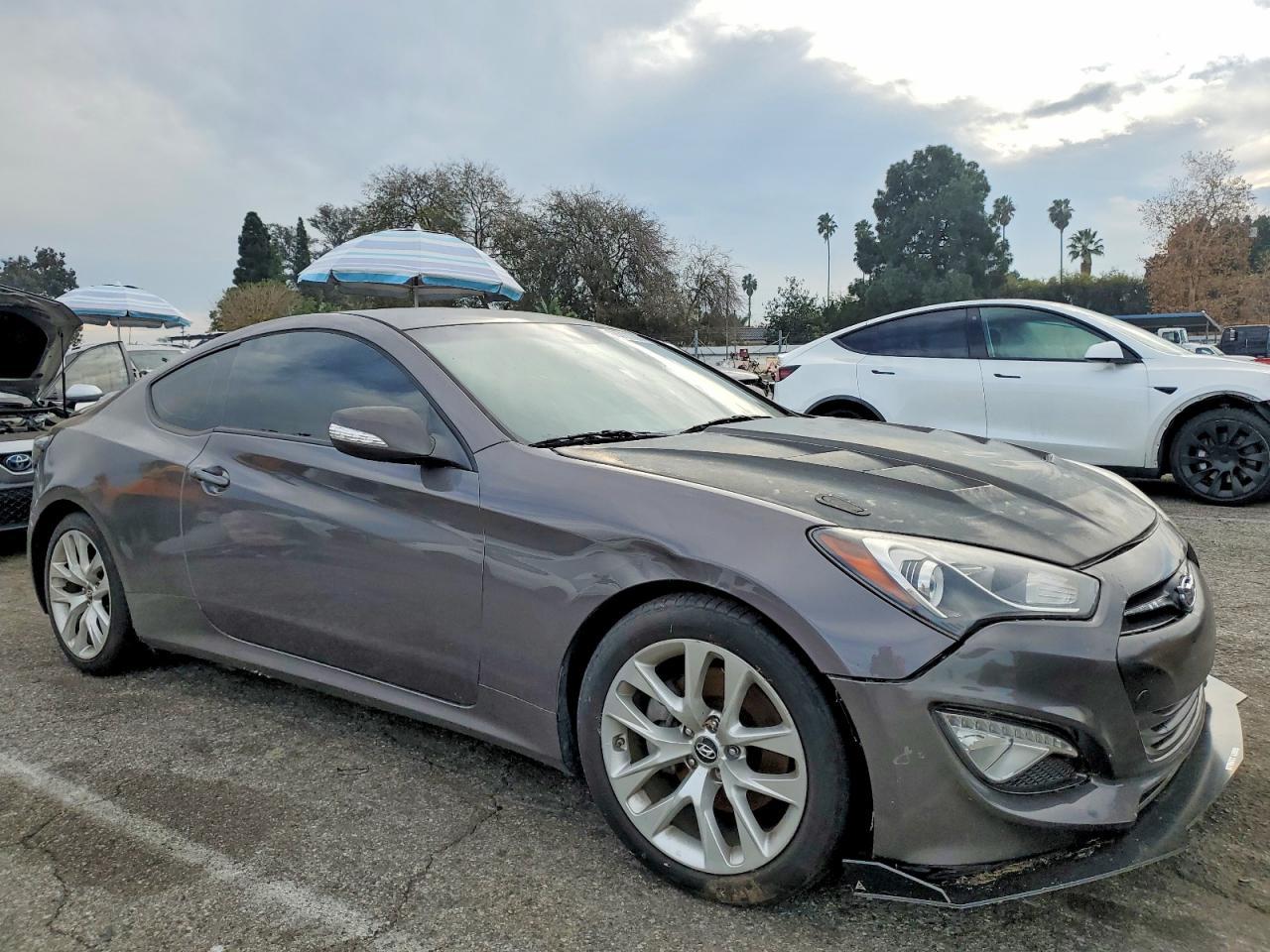 2013 HYUNDAI GENESIS