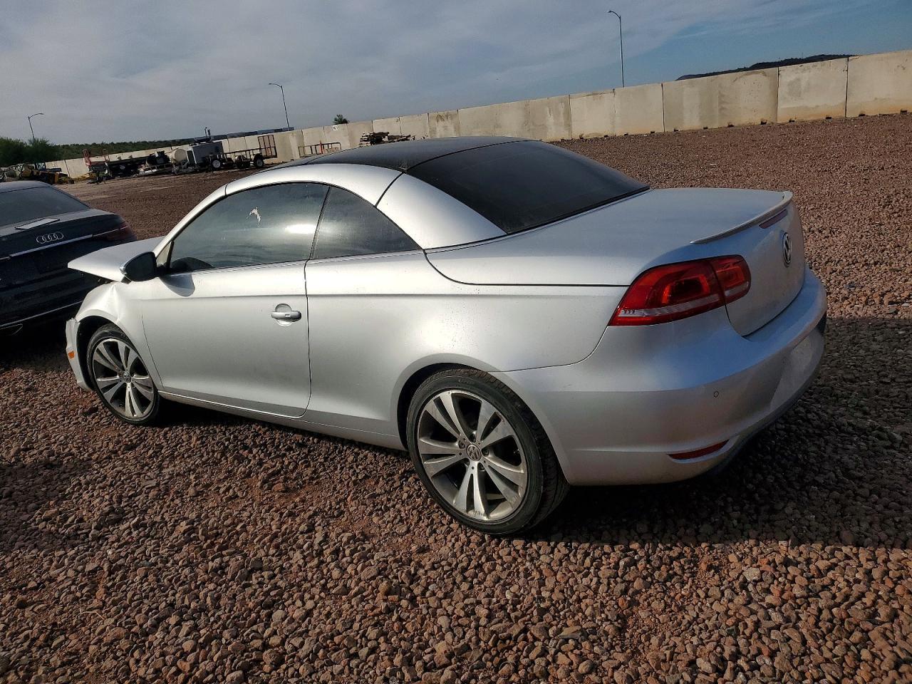 2013 VOLKSWAGEN EOS