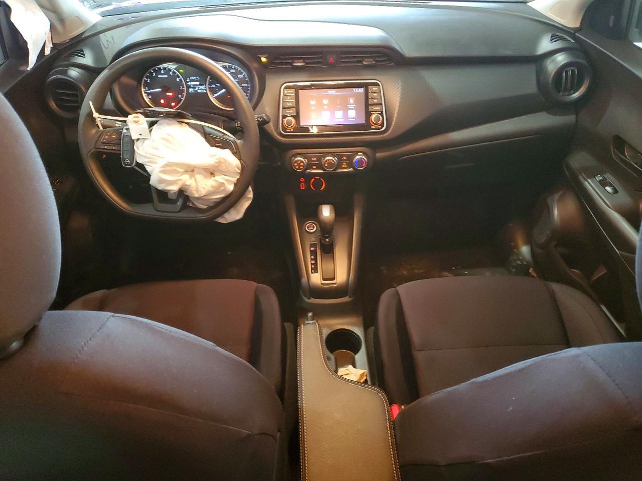 2023 NISSAN KICKS