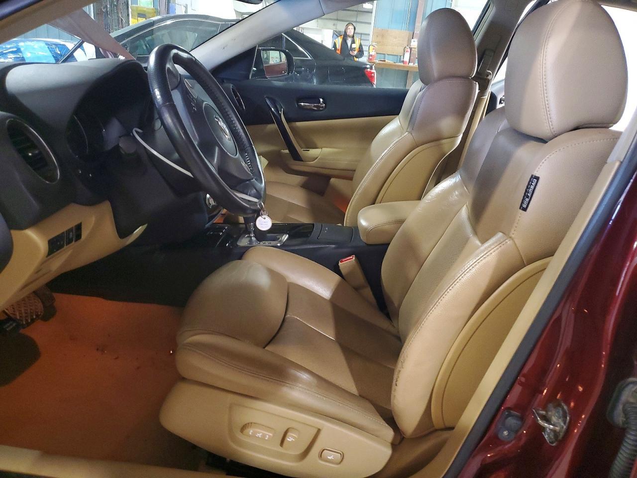 2010 NISSAN Maxima