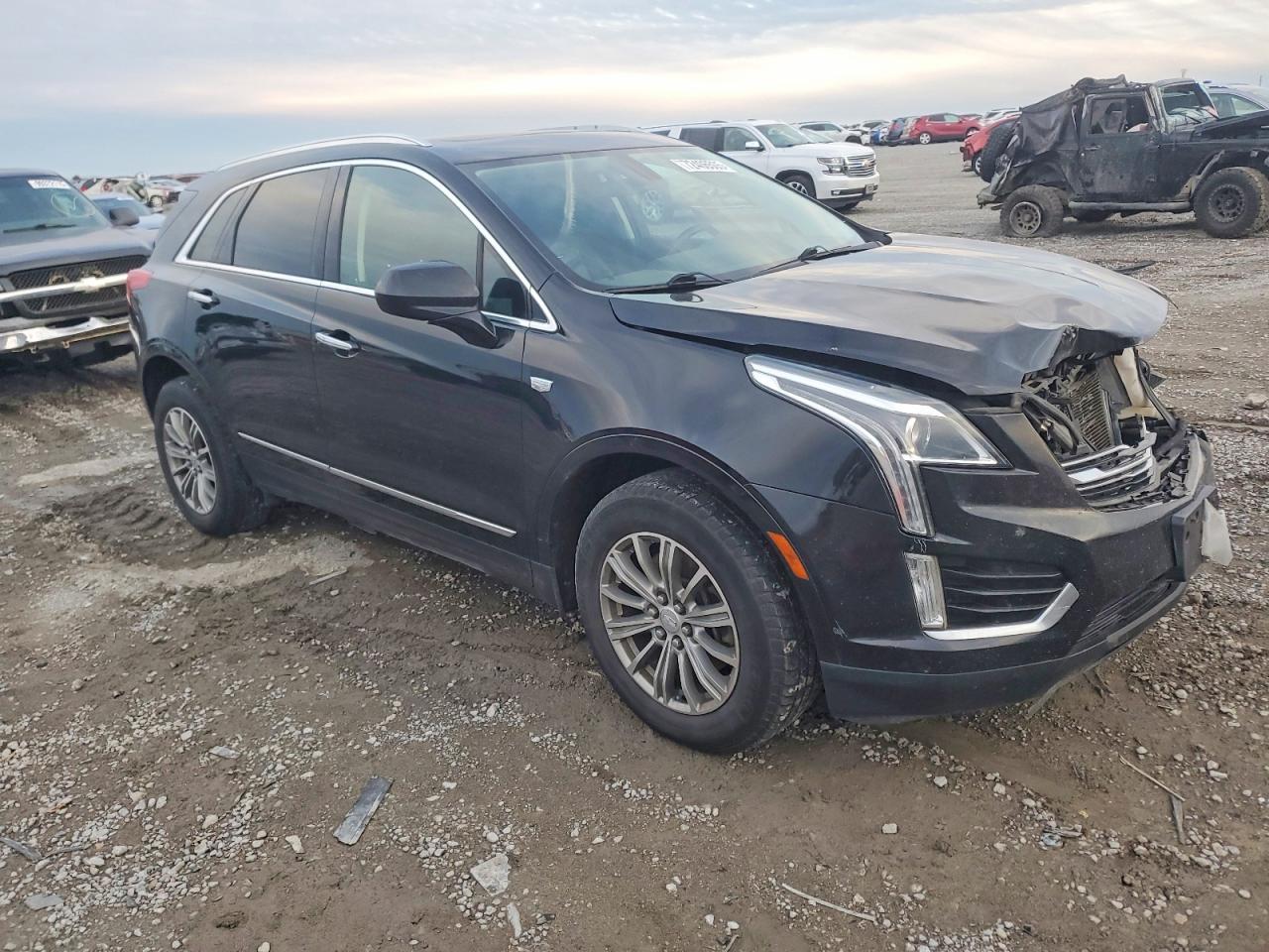 2017 CADILLAC XT5