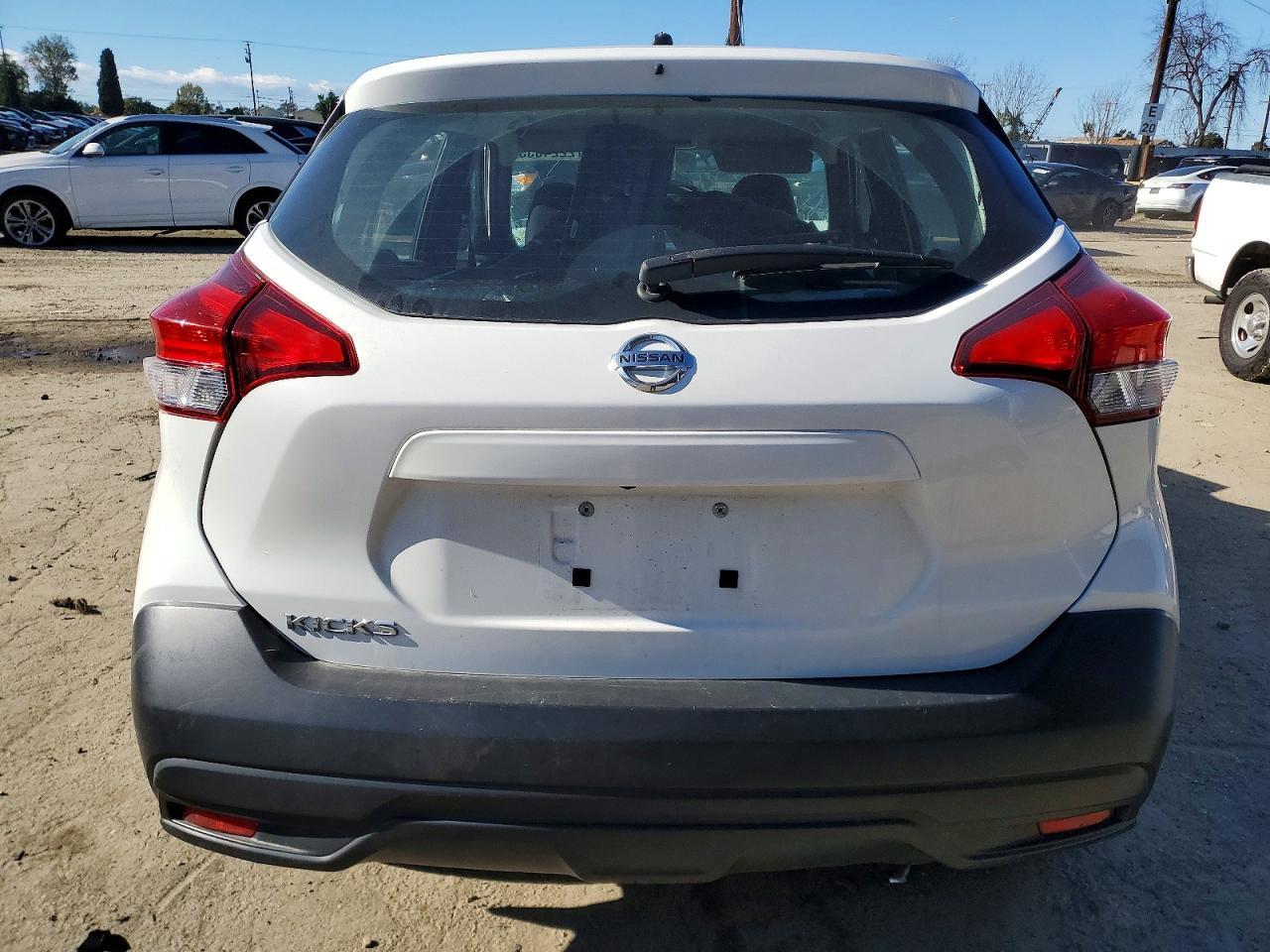 2018 NISSAN KICKS
