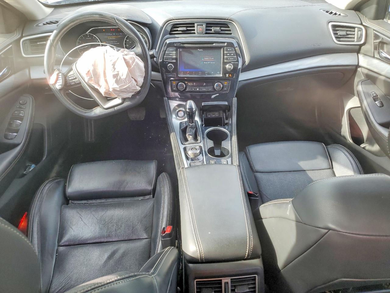 2017 NISSAN Maxima