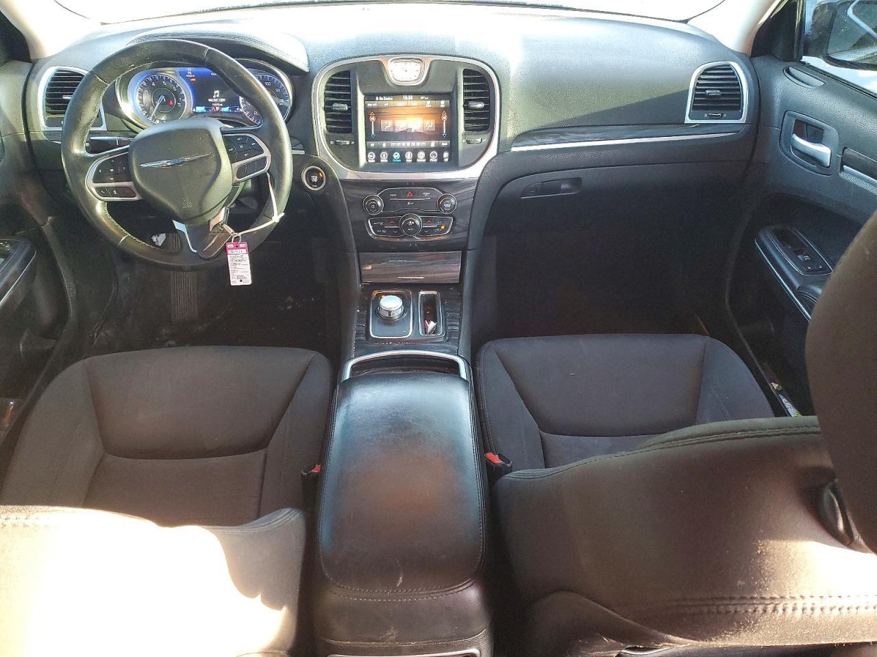 2018 CHRYSLER 300