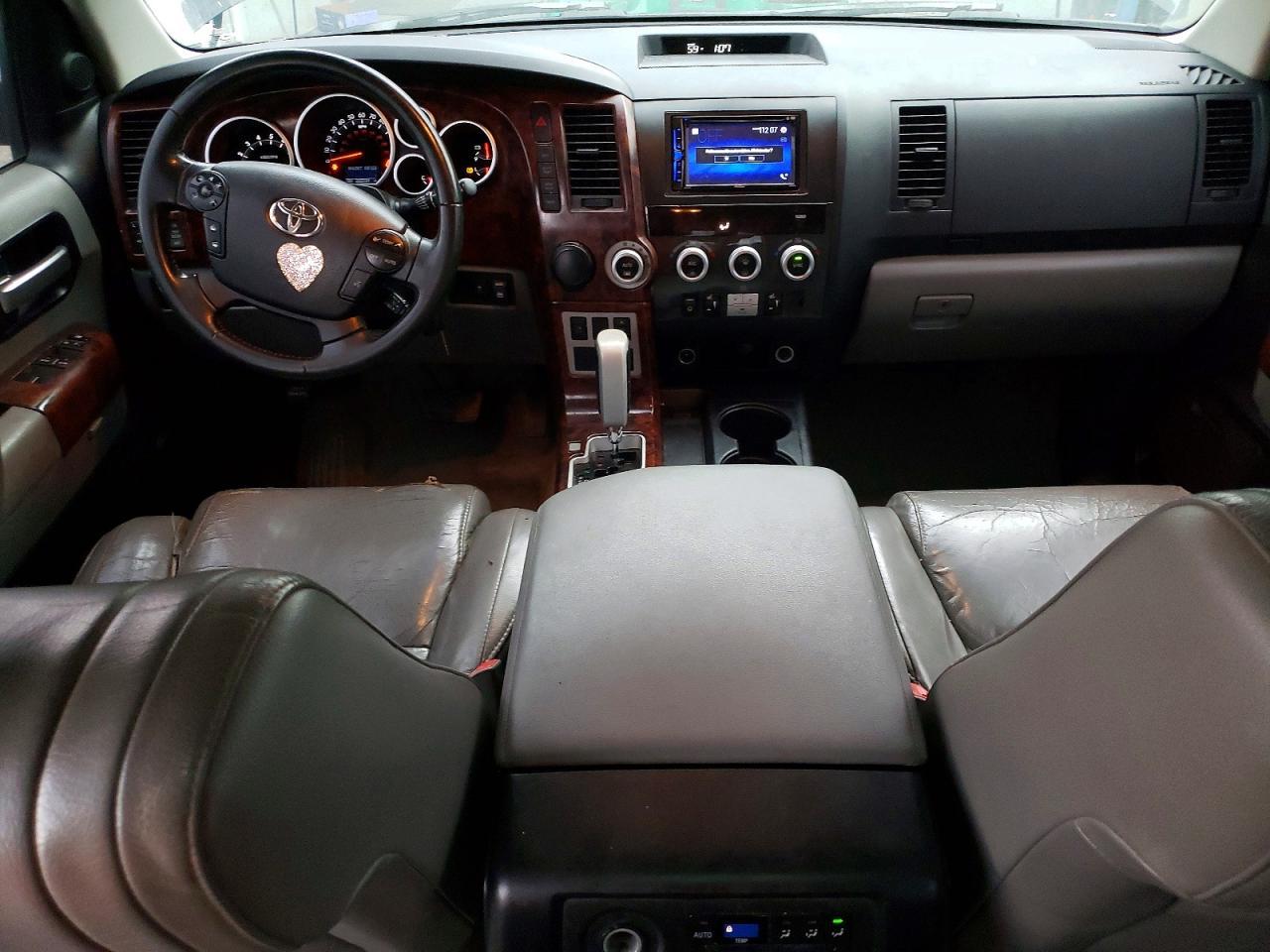 2008 TOYOTA Sequoia