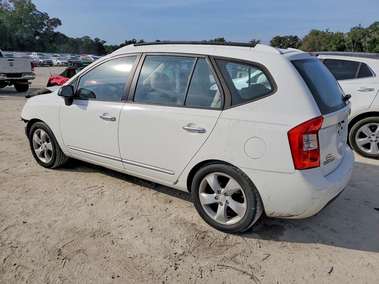 2007 KIA RONDO