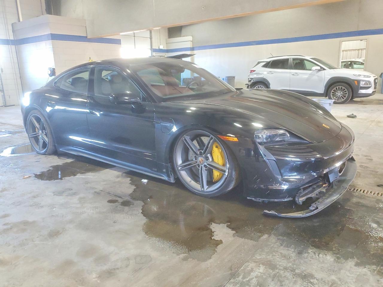 2021 PORSCHE Taycan