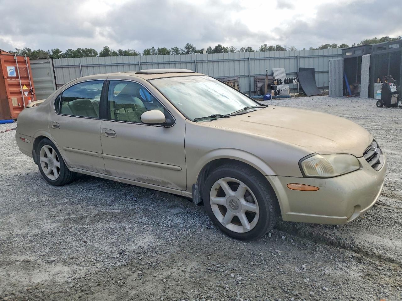 2000 NISSAN Maxima