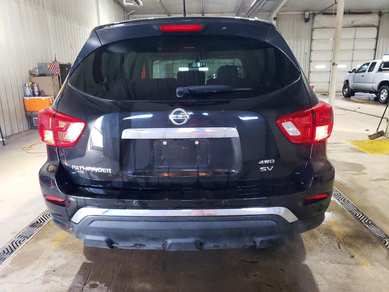 2017 NISSAN PATHFINDER