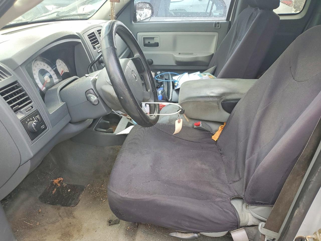 2005 DODGE Dakota