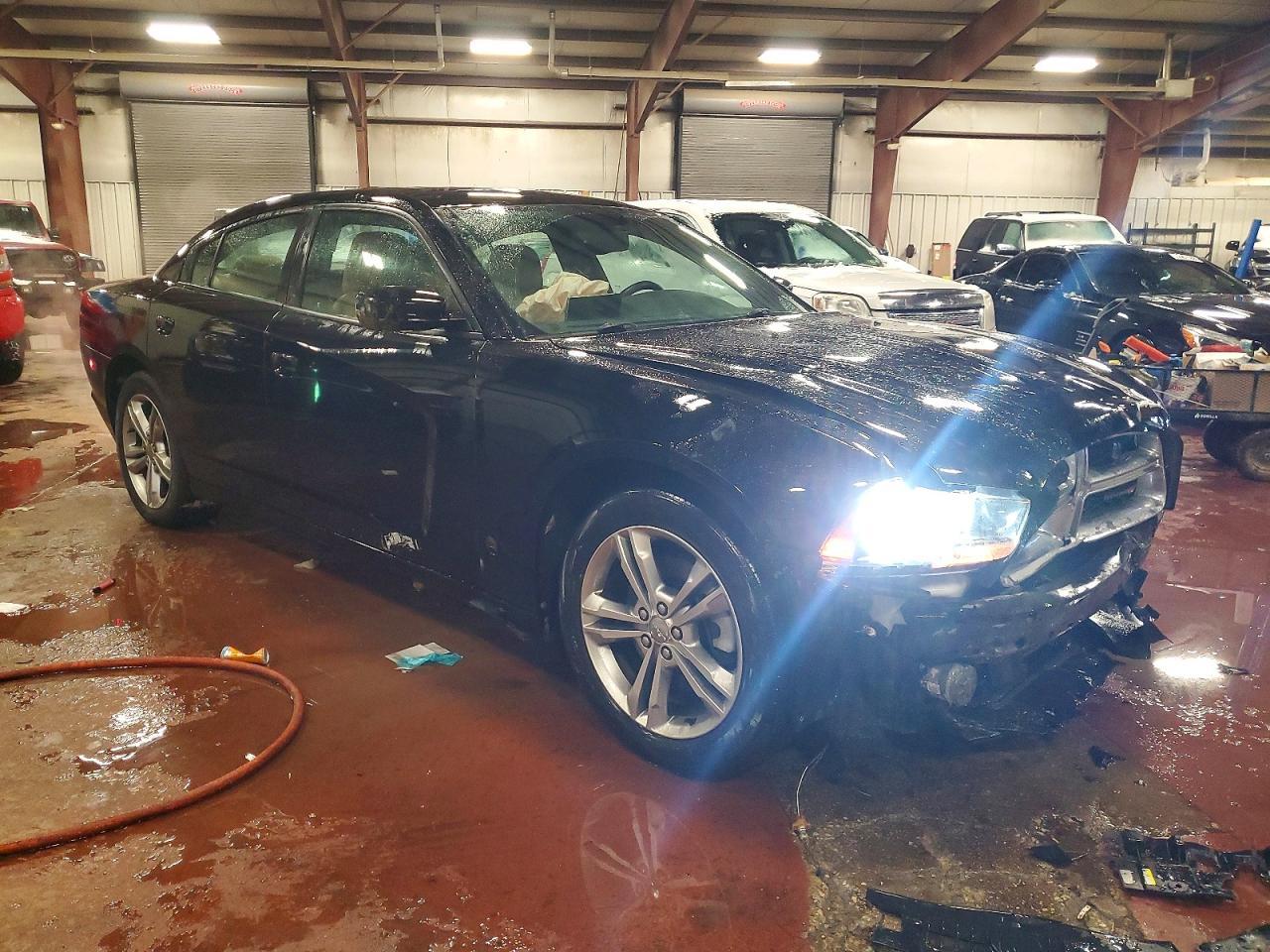 2013 DODGE CHARGER