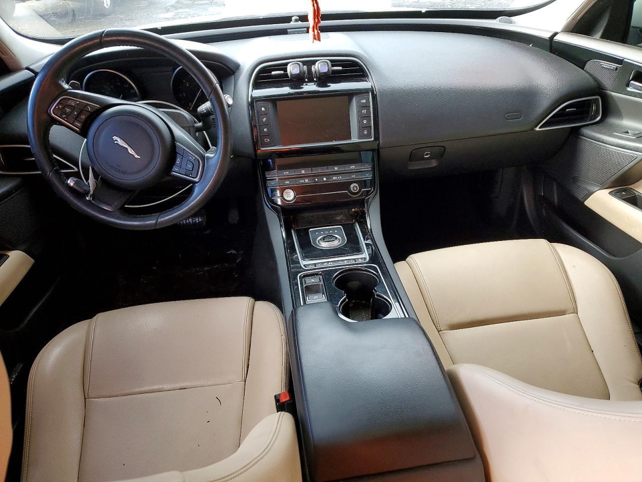 2017 JAGUAR XE