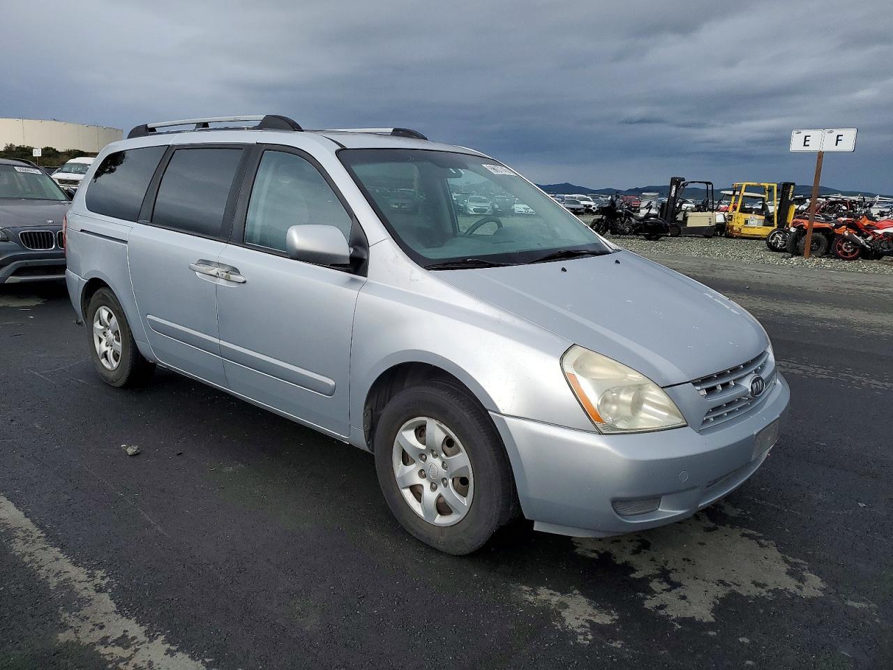 2008 KIA SEDONA