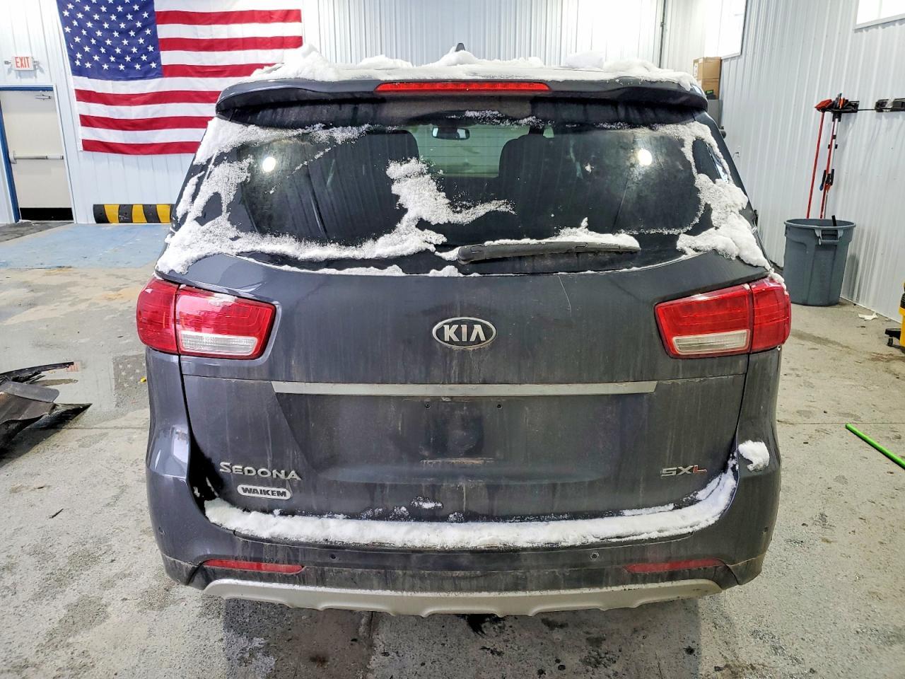 2015 KIA SEDONA