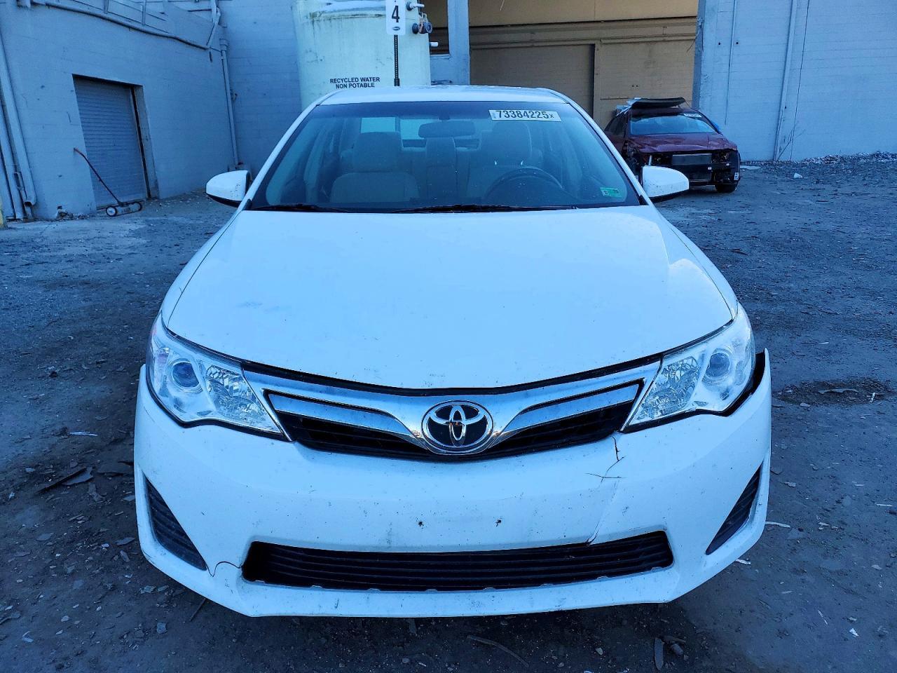 2014 TOYOTA CAMRY