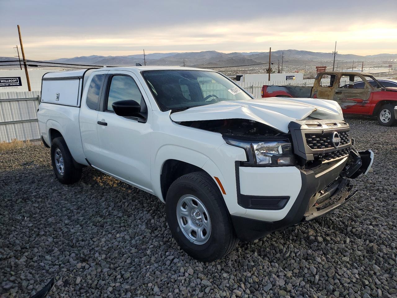 2025 NISSAN Frontier