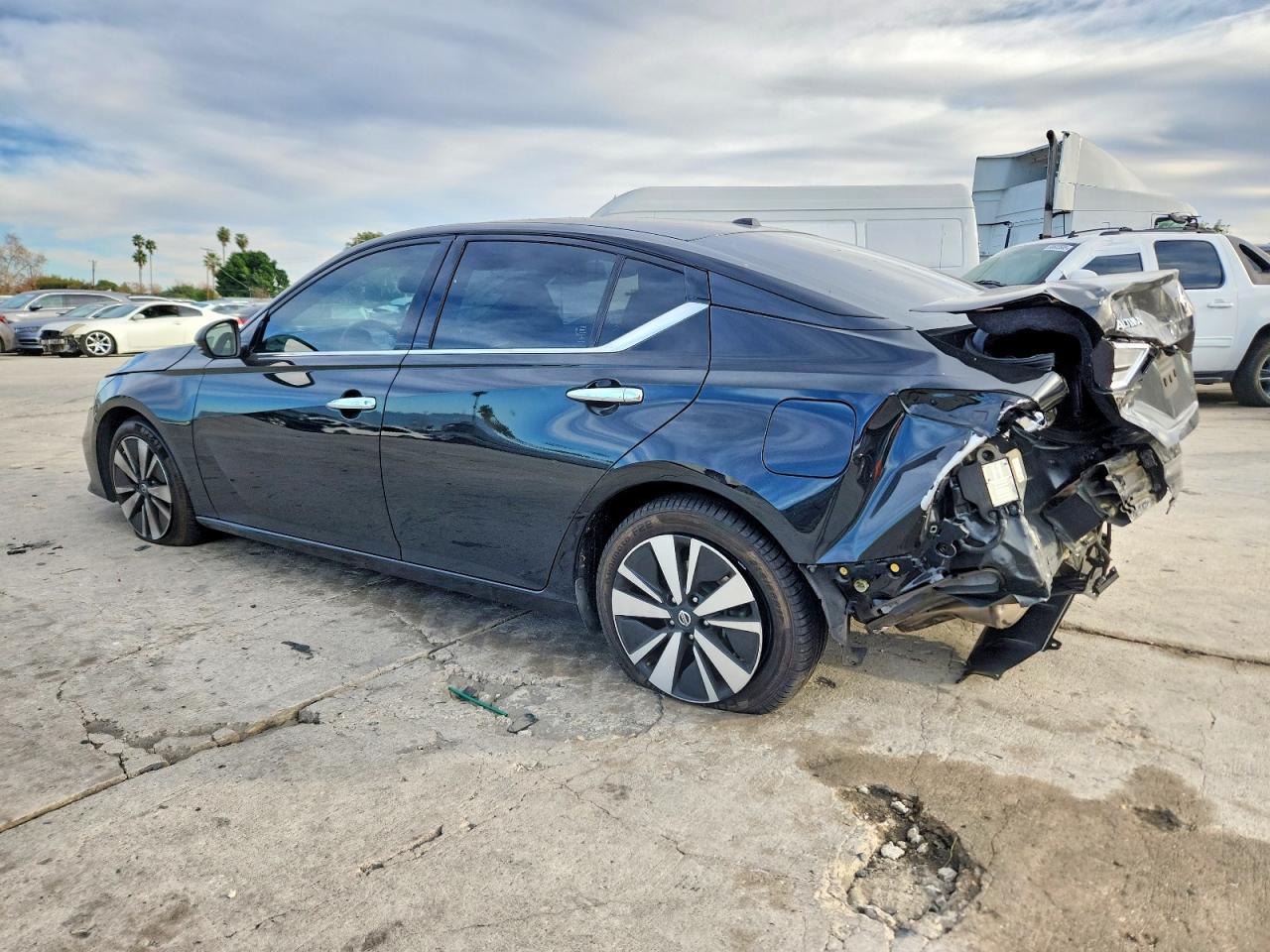 2019 NISSAN ALTIMA