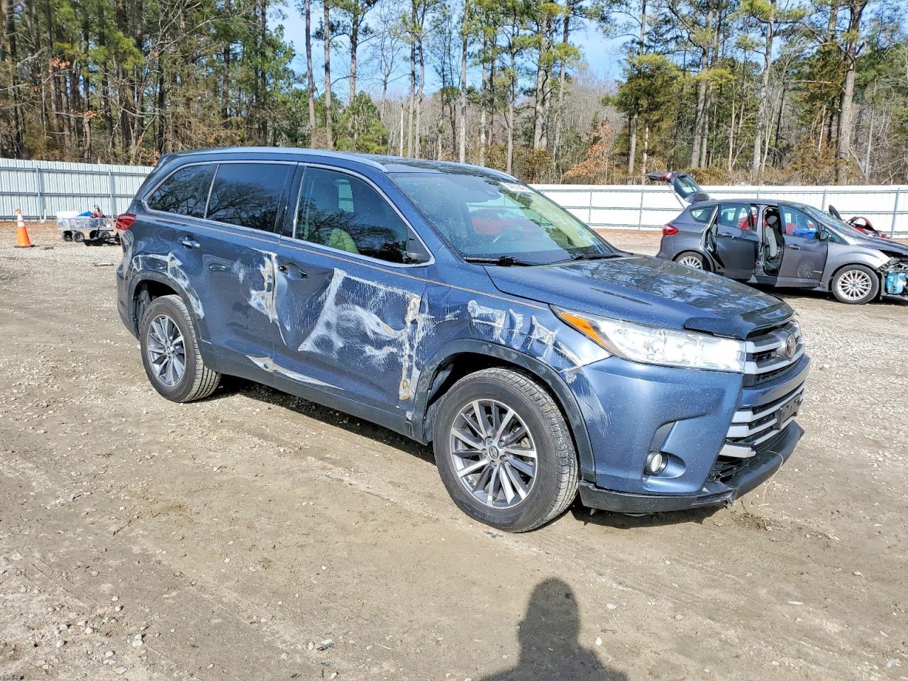 2019 TOYOTA HIGHLANDER