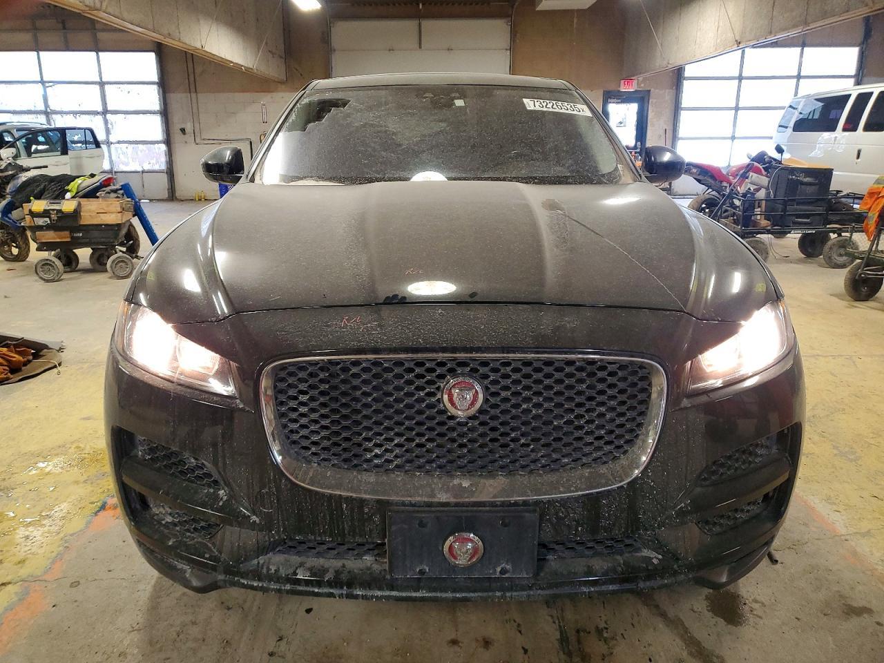 2018 JAGUAR F-Pace