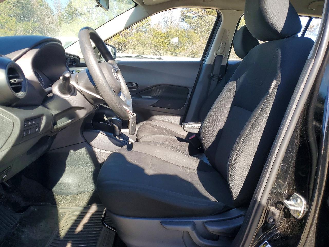 2024 NISSAN KICKS