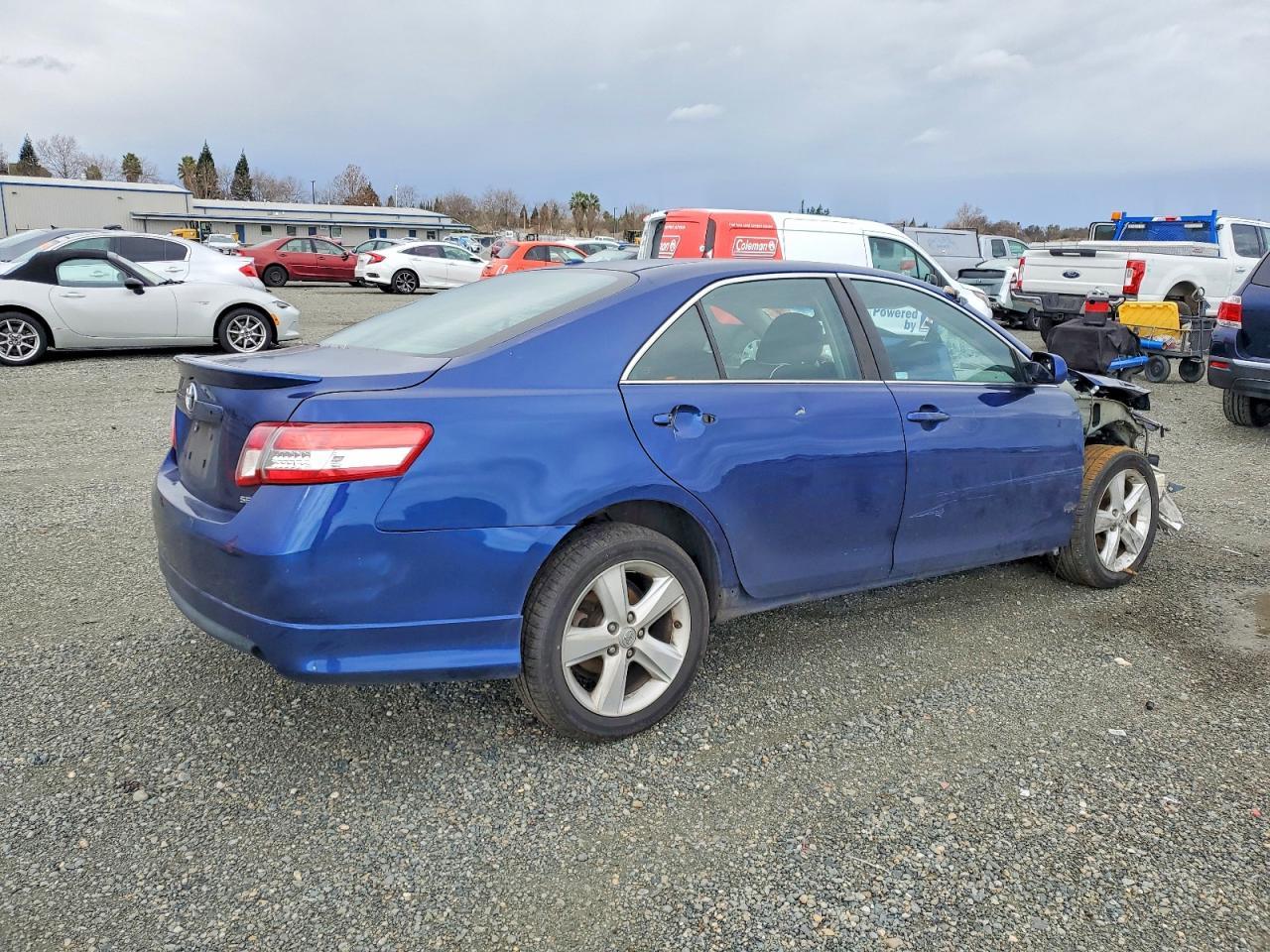 2011 TOYOTA CAMRY