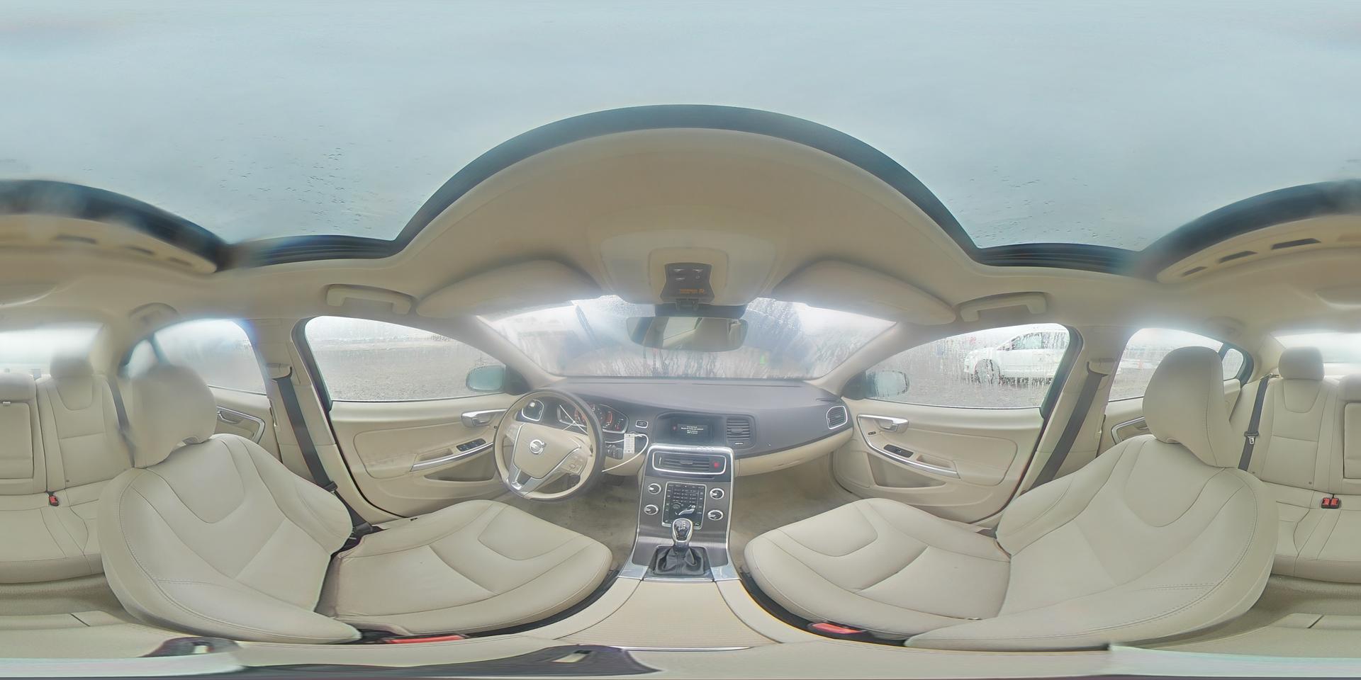 2015 VOLVO S60
