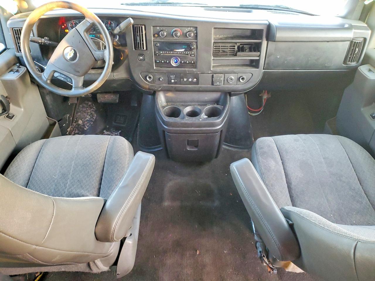 2017 CHEVROLET Express 3500