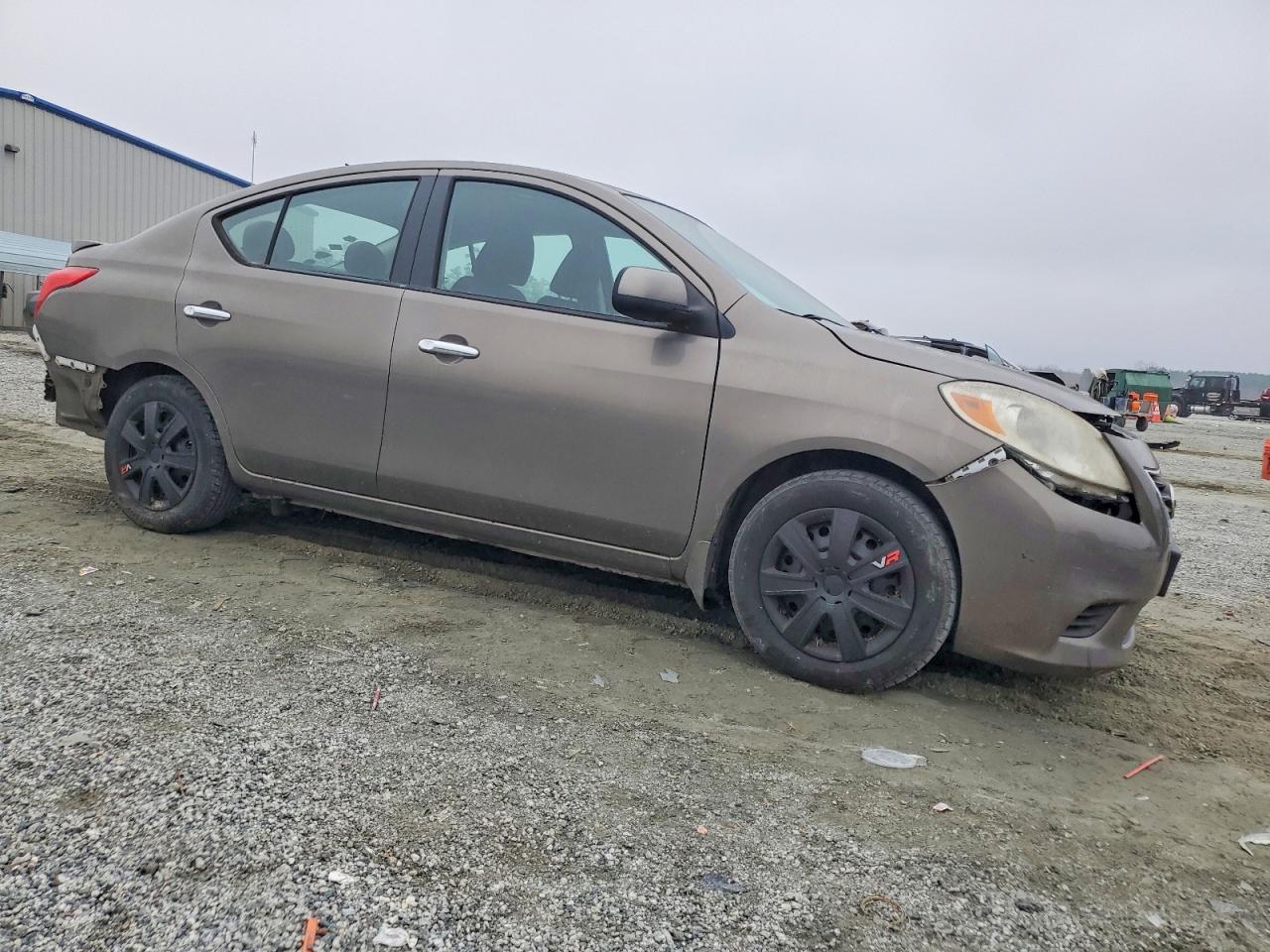 2014 NISSAN VERSA