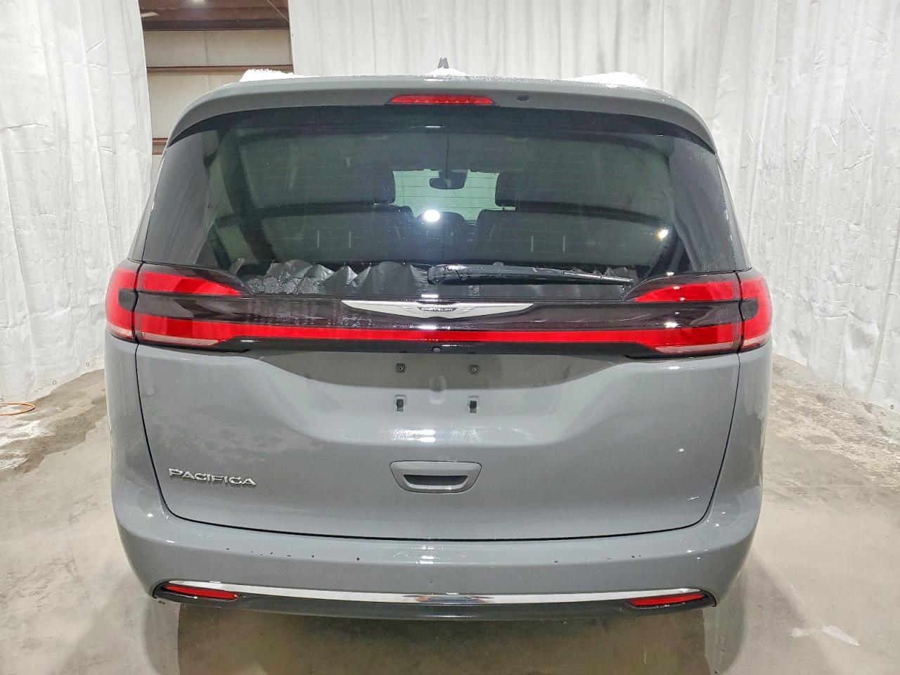 2022 CHRYSLER Pacifica