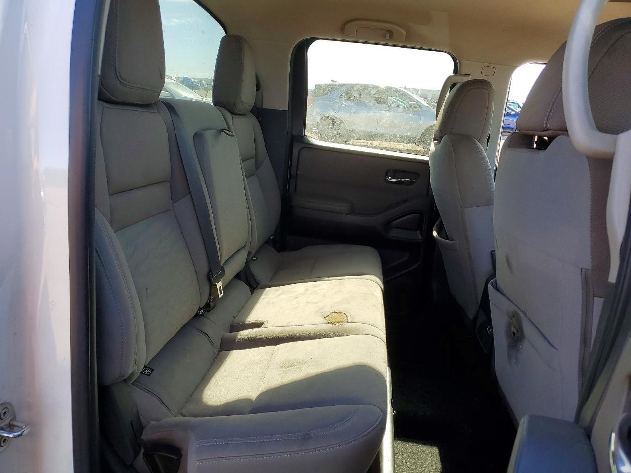 2022 NISSAN Frontier