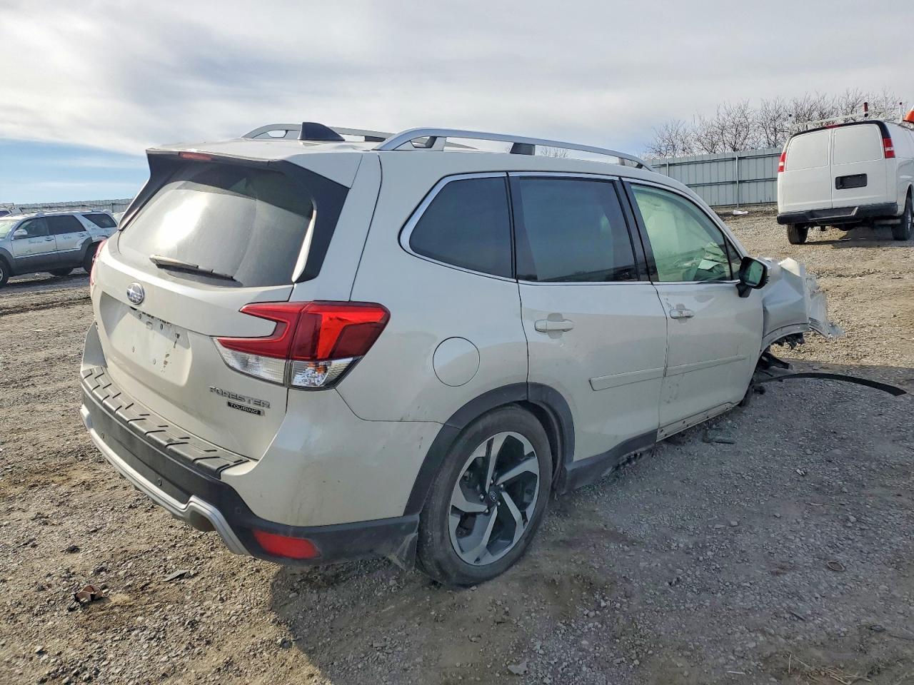 2022 SUBARU FORESTER