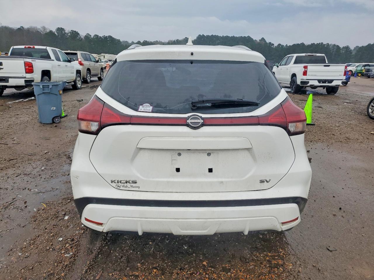 2022 NISSAN KICKS