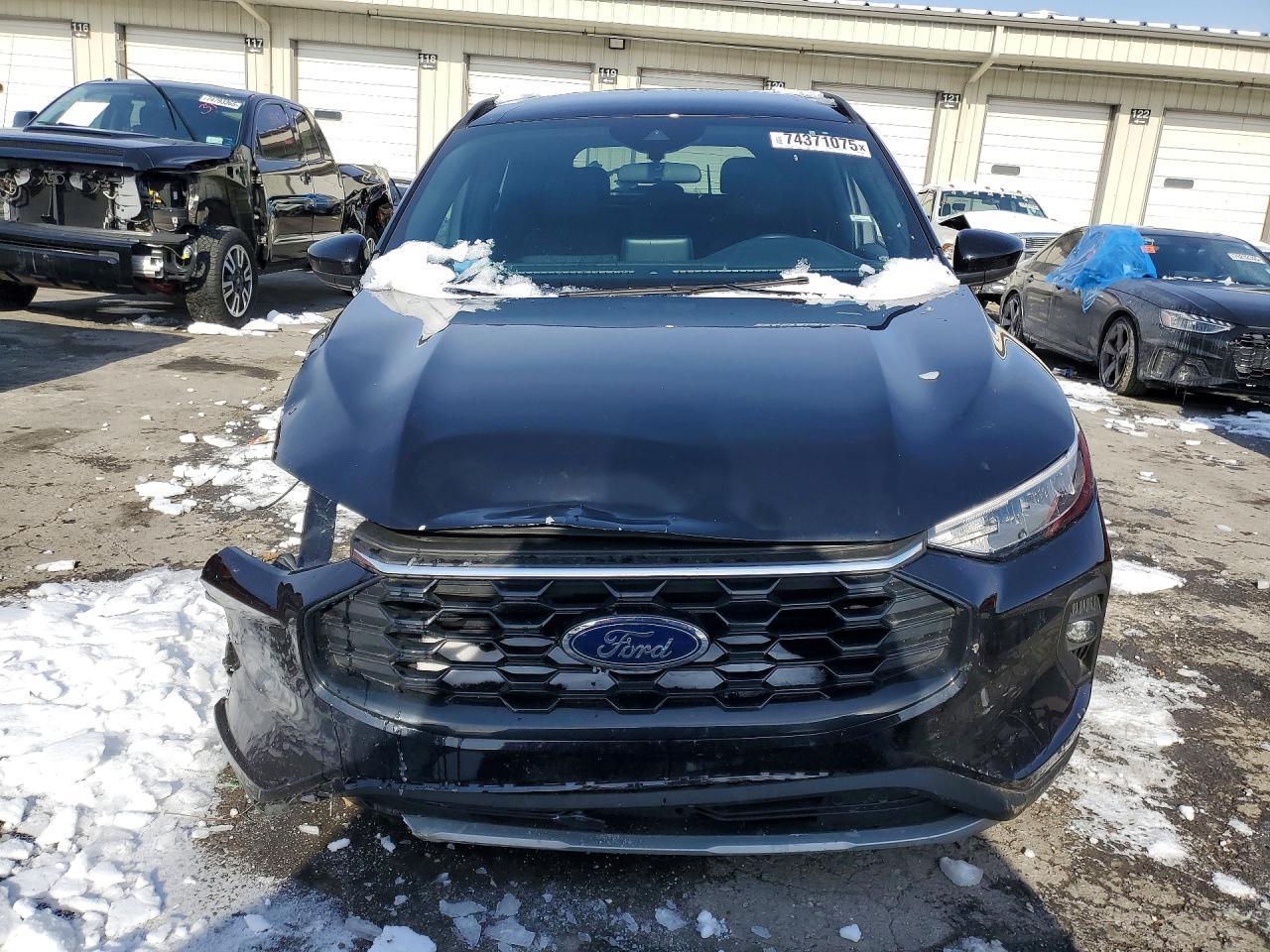 2025 FORD ESCAPE