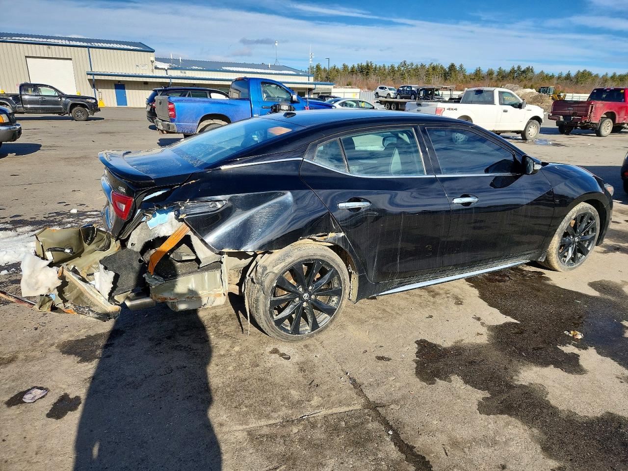 2017 NISSAN Maxima