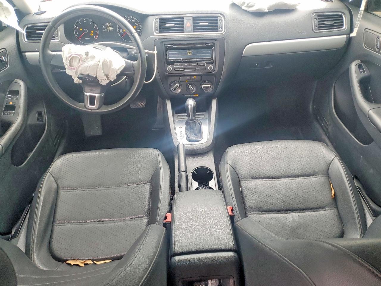 2013 VOLKSWAGEN JETTA