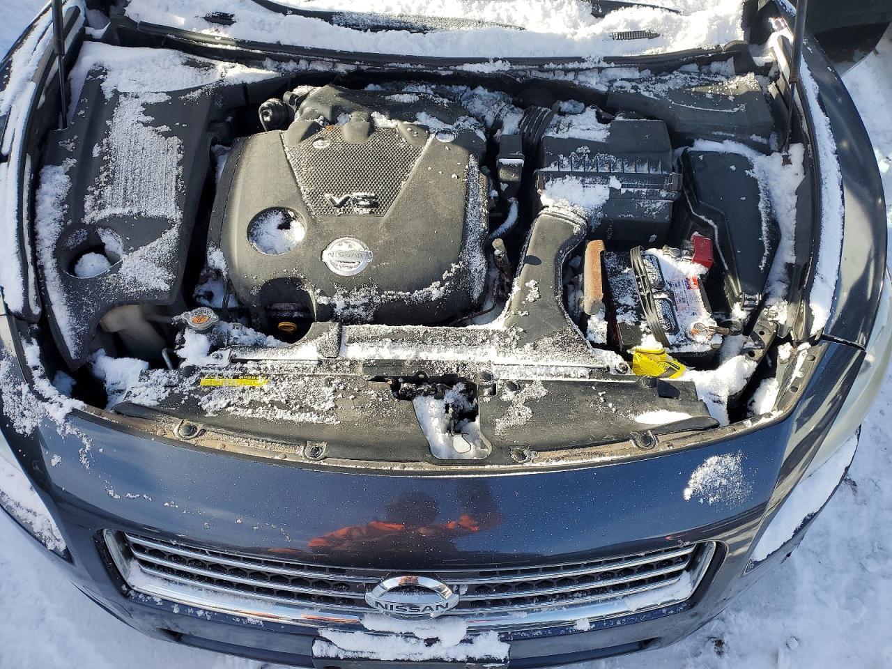 2010 NISSAN Maxima