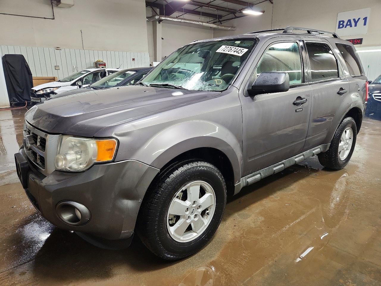 2010 FORD ESCAPE