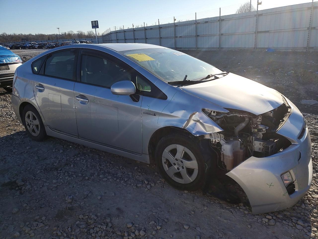2011 TOYOTA PRIUS