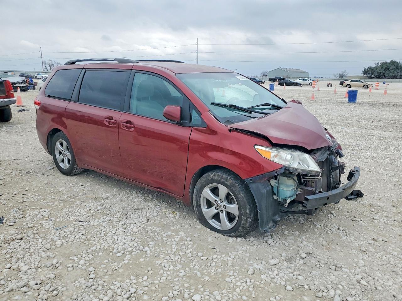 2013 TOYOTA SIENNA