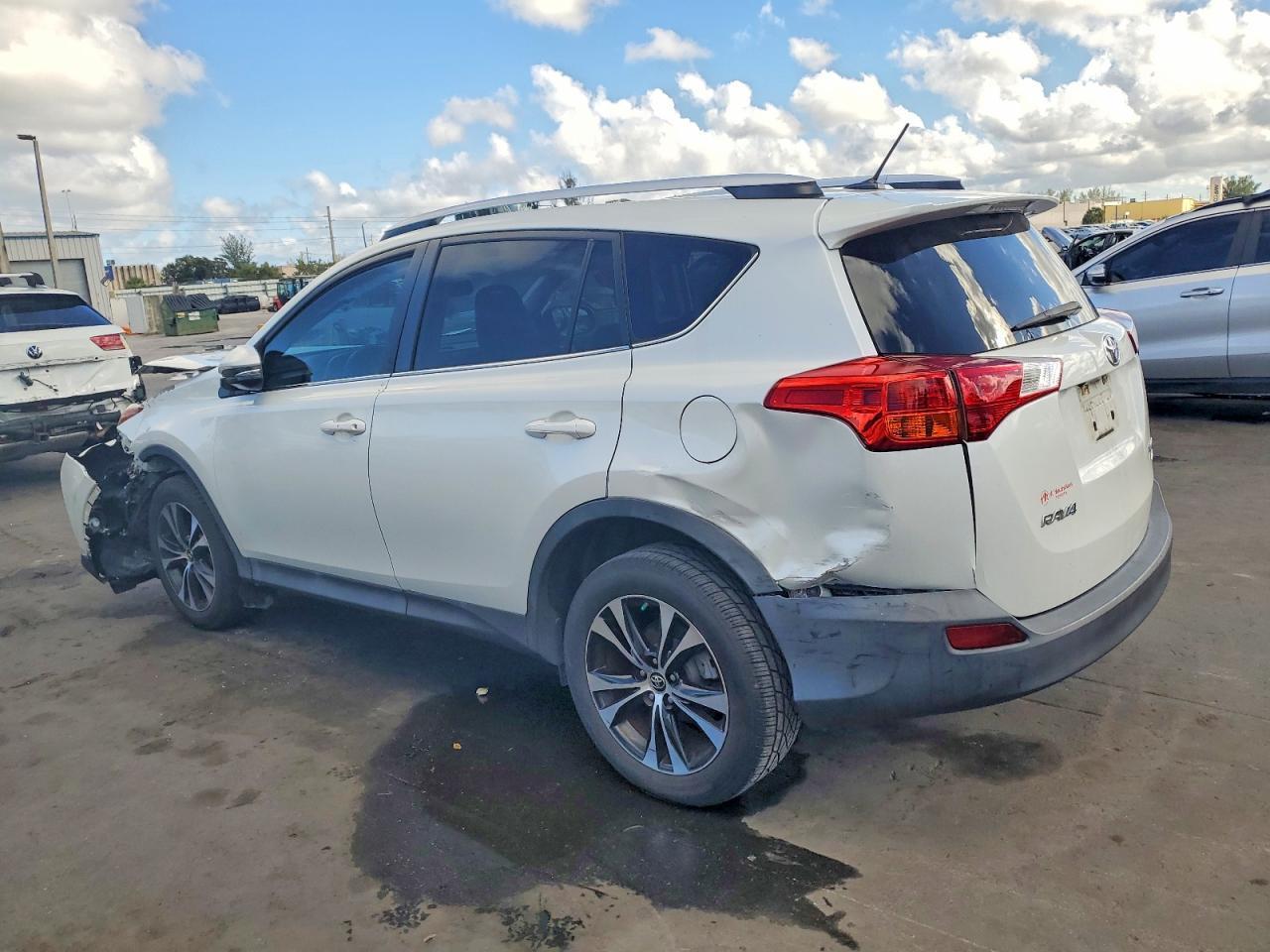 2015 TOYOTA RAV4