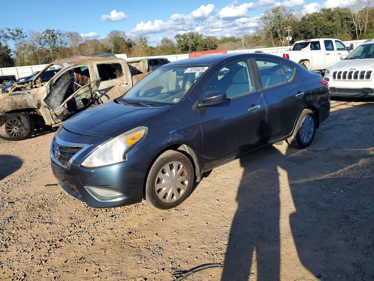 2016 NISSAN VERSA