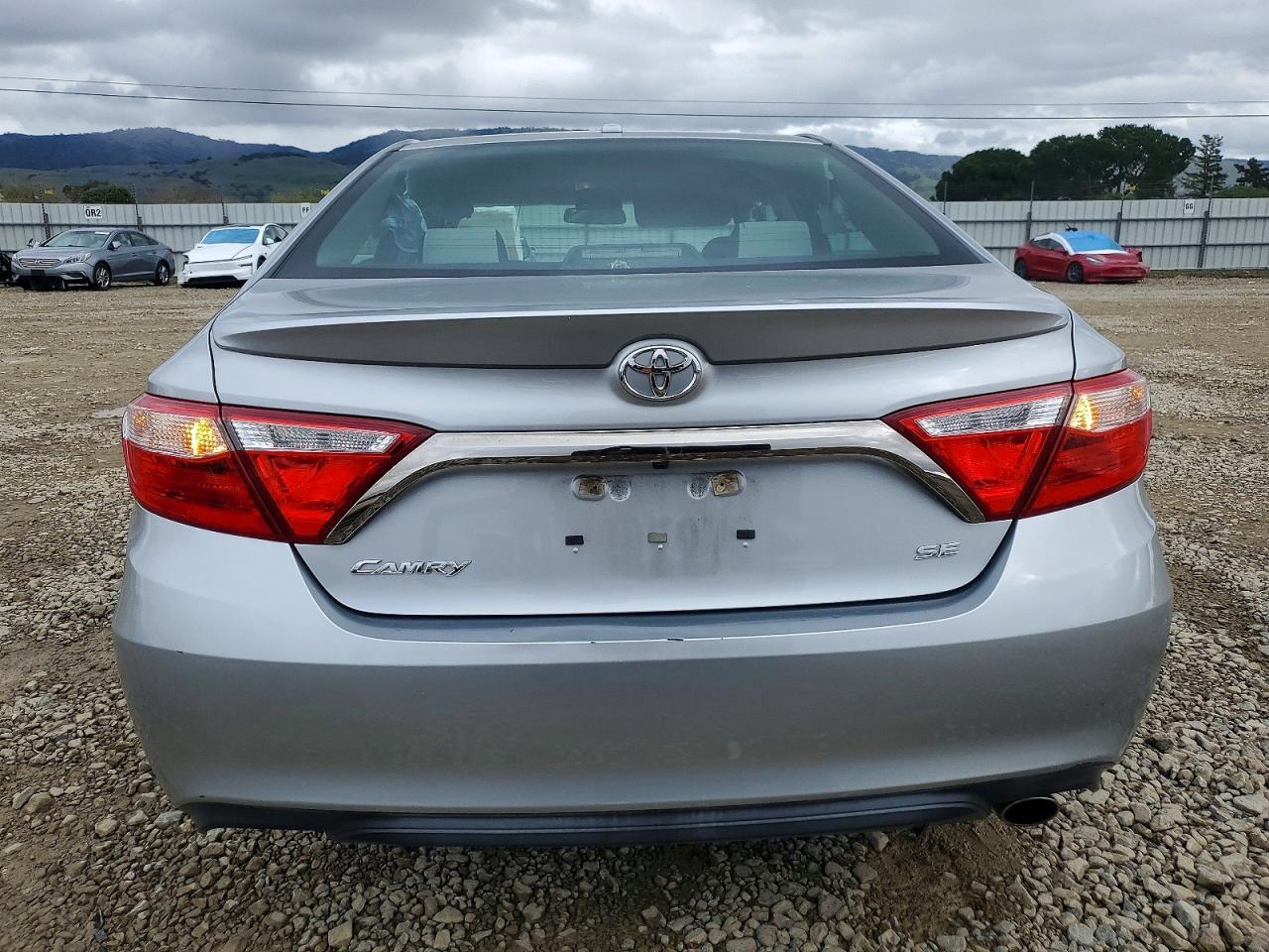 2016 TOYOTA CAMRY