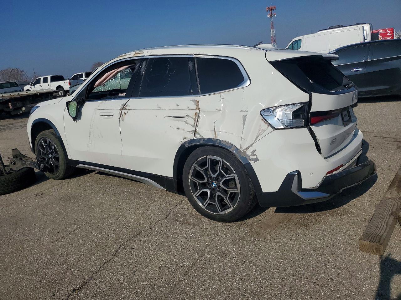 2023 BMW X1