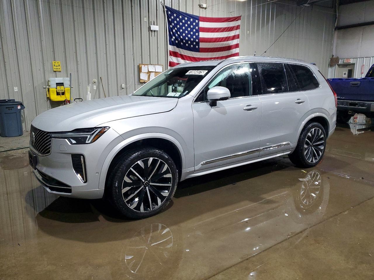 2025 VOLVO XC90