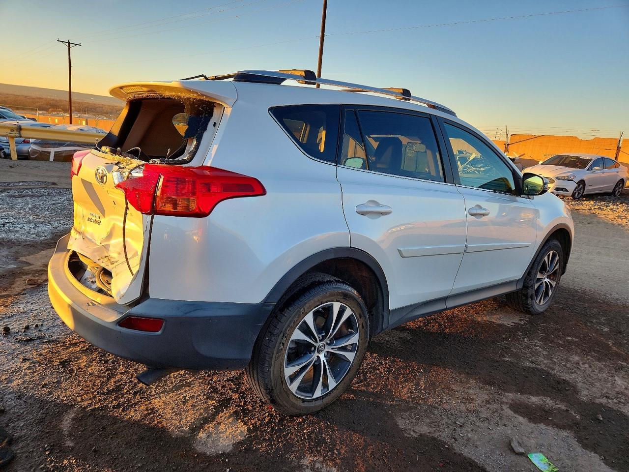 2015 TOYOTA RAV4