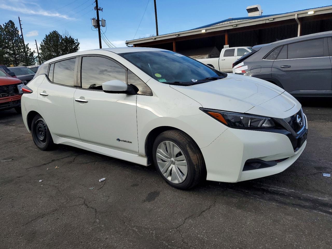 2019 NISSAN LEAF
