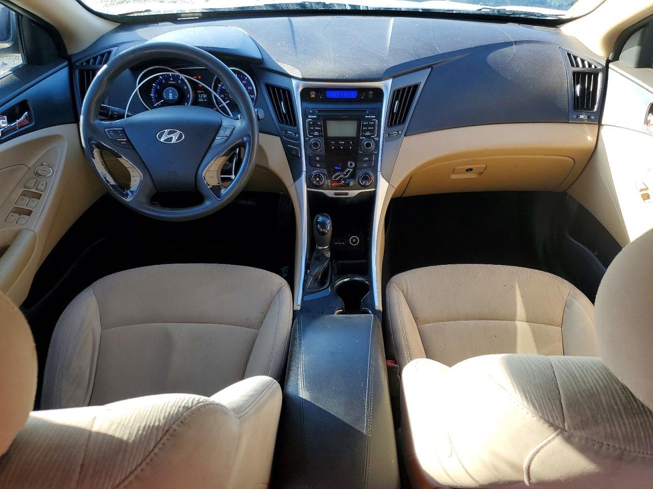 2011 HYUNDAI SONATA