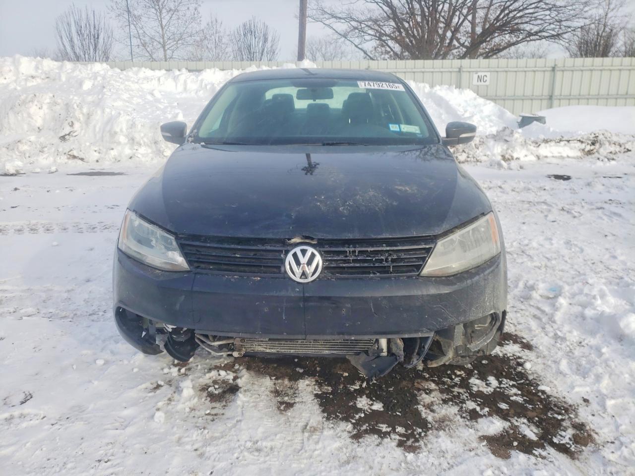 2011 VOLKSWAGEN JETTA