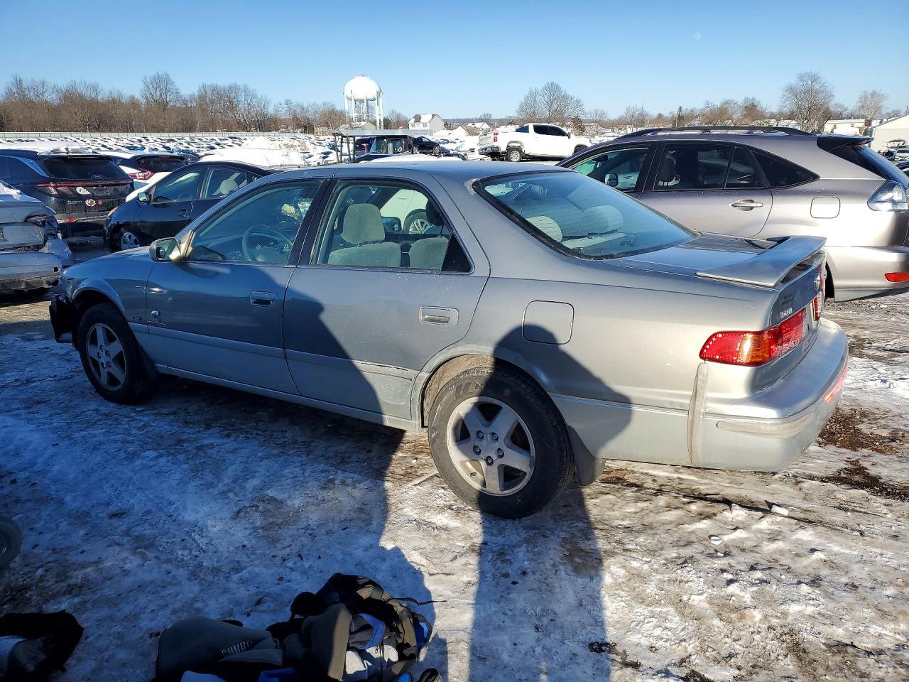 2001 TOYOTA CAMRY